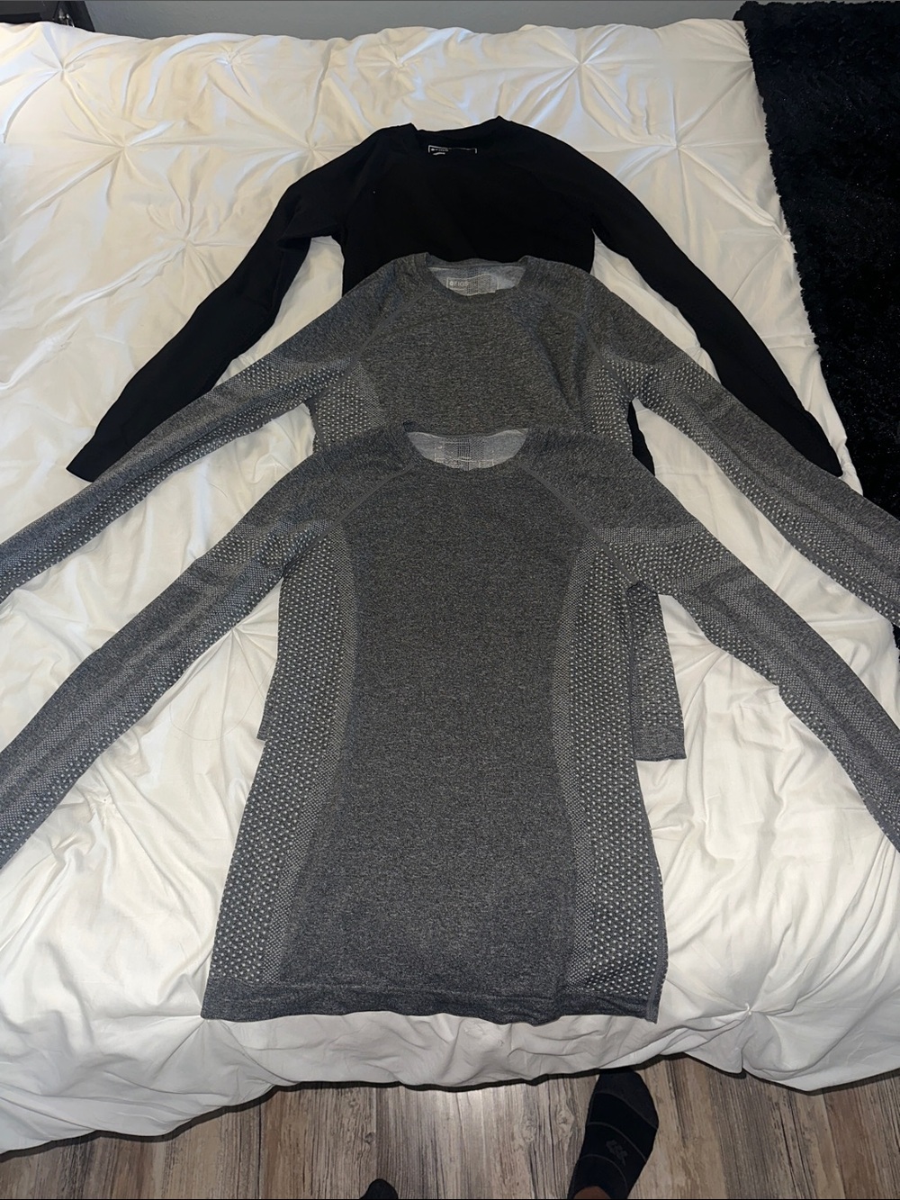 FIGS Women’s Long Sleeve Seamless Underscrub  - Stretch Fit